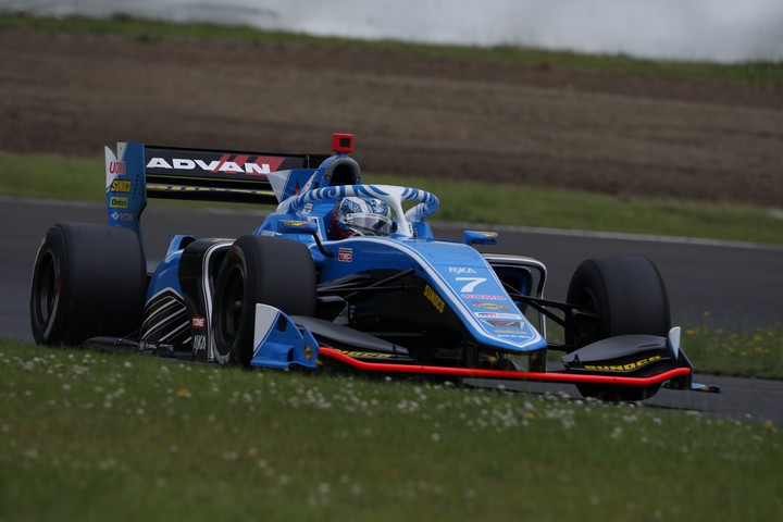 フリー走行: アーテム・マルケロフ（UOMO SUNOCO SF19）