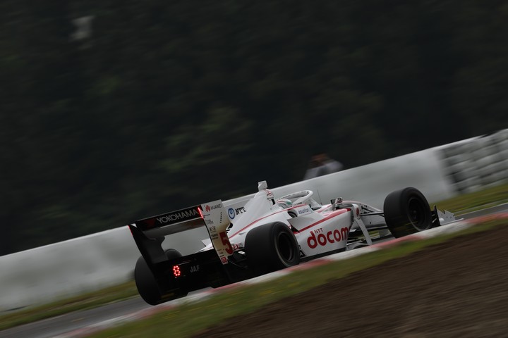 フリー走行: 福住仁嶺（DOCOMO DANDELION M5Y SF19）