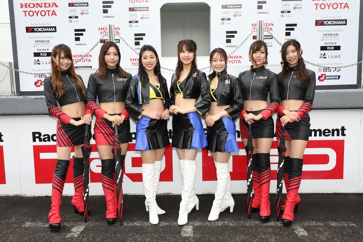 ピットウォーク: レースクイーン