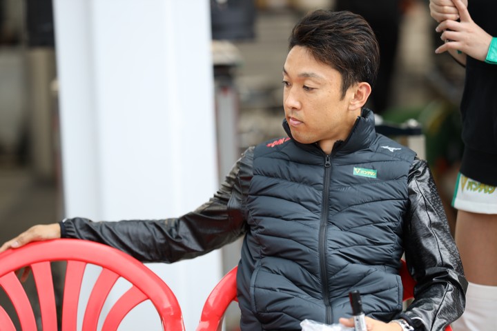 キッズピットウォーク: 中嶋一貴（VANTELIN TEAM TOM’S）