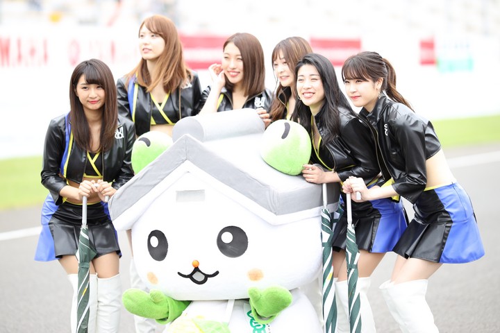 ピットウォーク: レースクイーン