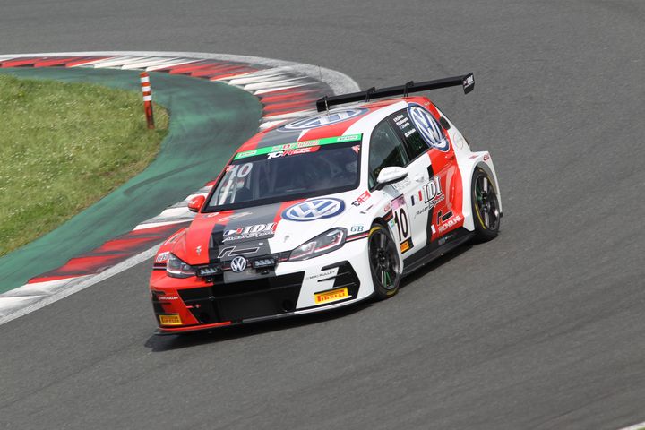 フリー走行: ST-TCRクラストップタイムはIDI GOLF GTI TCR