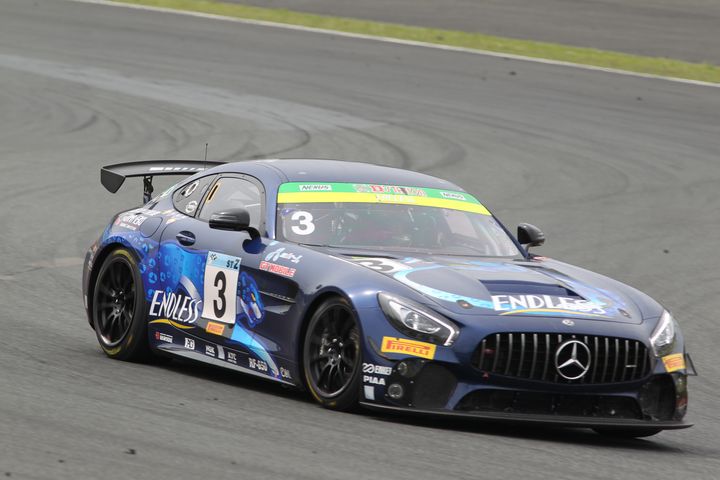 ST-Zクラス優勝のENDLESS AMG GT4