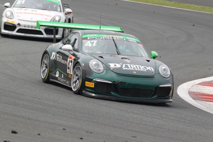 ST-1クラス優勝のD'station Porsche
