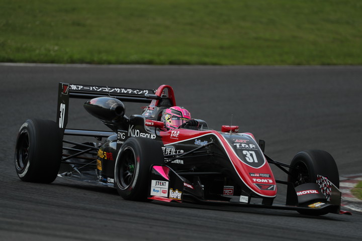 決勝3位は小高一斗（カローラ中京Kuo TOM'S F317）