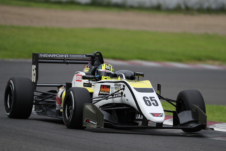 13戦予選3位、第14戦ポールポジションのエナム・アーメド（B-Max Racing with motopark F3）