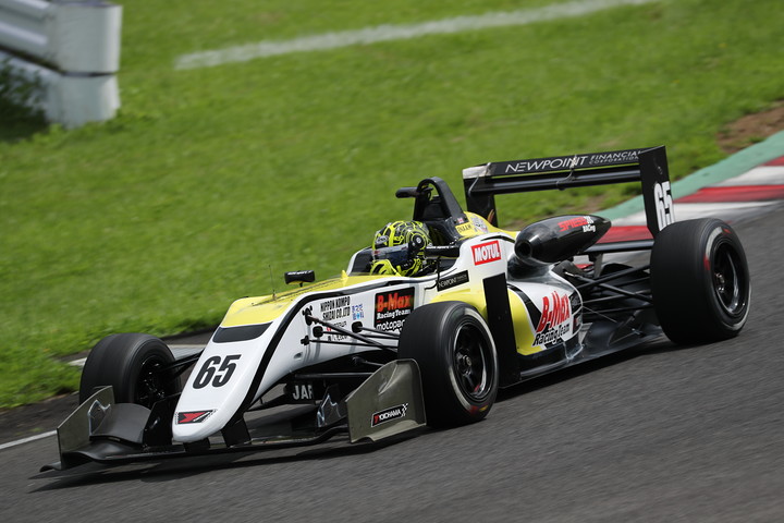 優勝はエナム・アーメド（B-Max Racing with motopark F3）