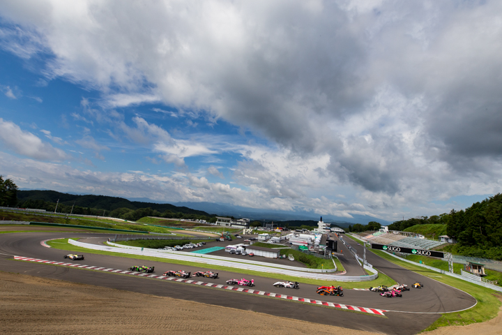 18周の決勝がスタートした