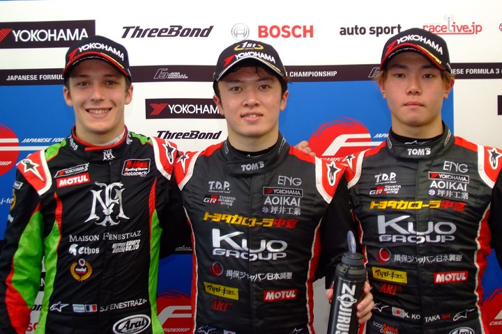 決勝フォトセッション: トップ3のドライバーたち