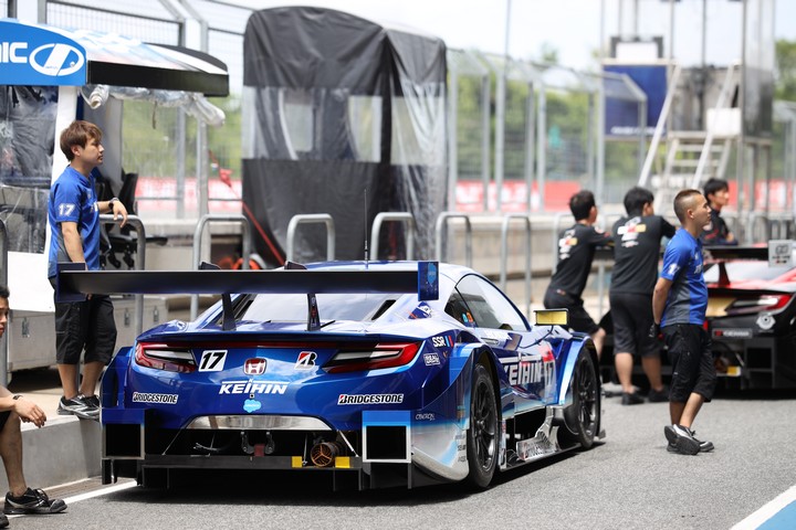 搬入日: KEIHIN NSX-GT（KEIHIN REAL RACING）