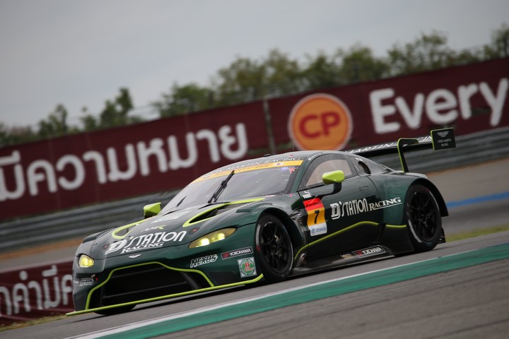 公式練習: ジョアオ・パオロ・デ・オリベイラ（D'station Vantage GT3）