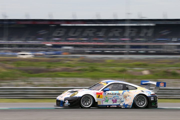 公式練習: 横溝直輝／峰尾恭輔組（PACIFIC MIRAI AKARI NAC PORSCHE）