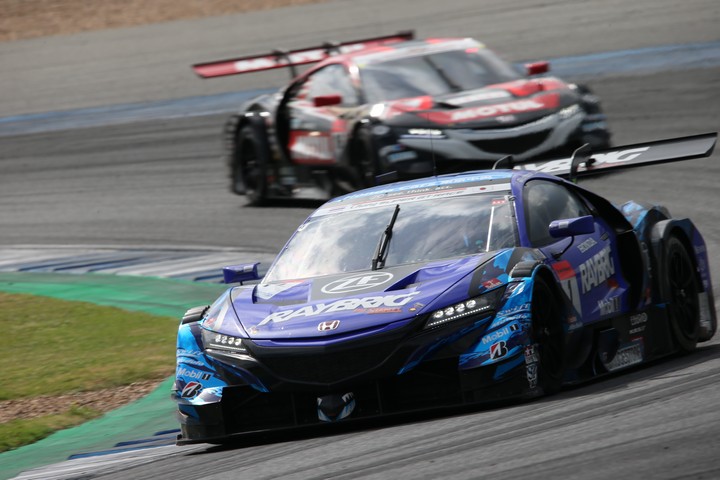 決勝レース: 山本尚貴（RAYBRIG NSX-GT）