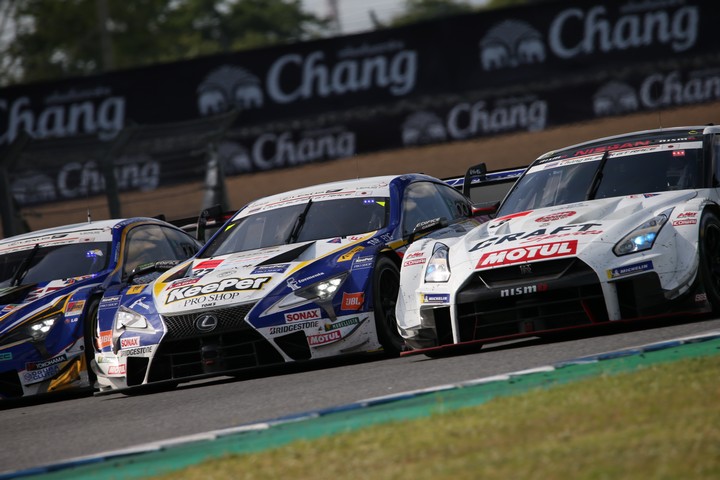 決勝レース: 坪井翔、ニック・キャシディ、平手晃平の3ワイドでの争い