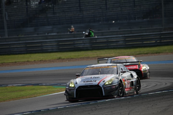 決勝レース: 石川京侍（GAINER TANAX triple a GT-R）