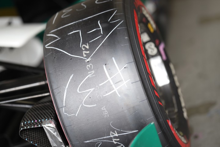 フリー走行: ヨコハマのドライタイヤ