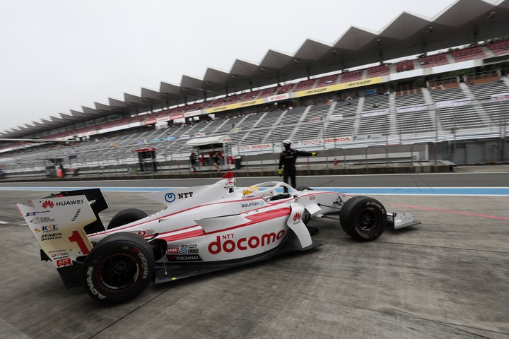 フリー走行: 山本尚貴（DOCOMO DANDELION M1S SF19）