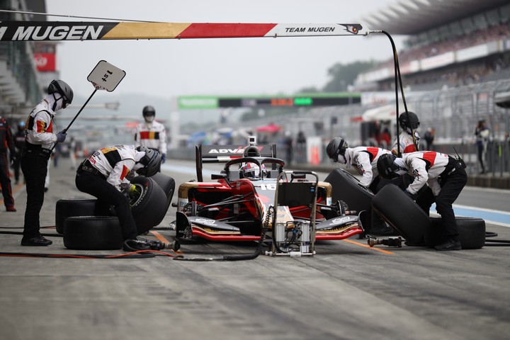 フリー走行: 野尻智紀（TEAM MUGEN SF19）