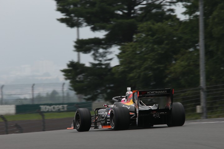 フリー走行: 坪井翔（JMS P.MU/CERUMO・INGING SF19）