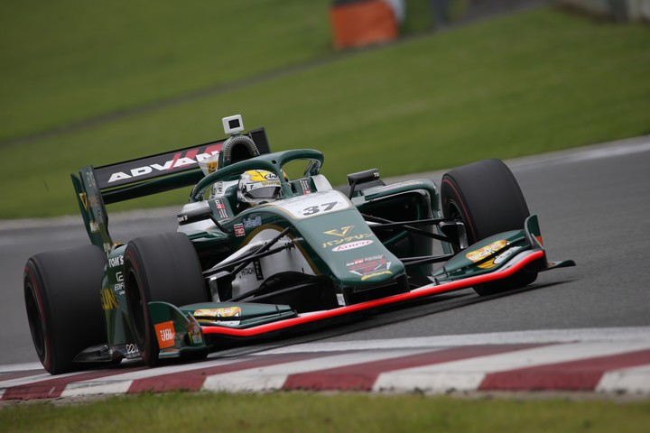 フリー走行: ニック・キャシディ（VANTELIN KOWA TOM’S SF19）