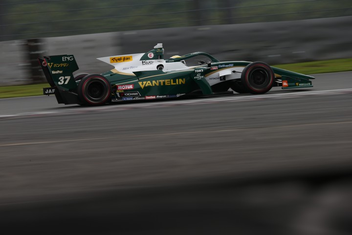 フリー走行: ニック・キャシディ（VANTELIN KOWA TOM’S SF19）