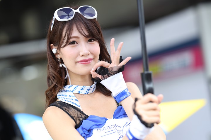 ピットウォーク: レースクイーン