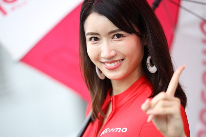 ピットウォーク: レースクイーン