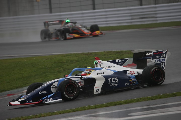 決勝レース: アレックス・パロウ（TCS NAKAJIMA RACING SF19）