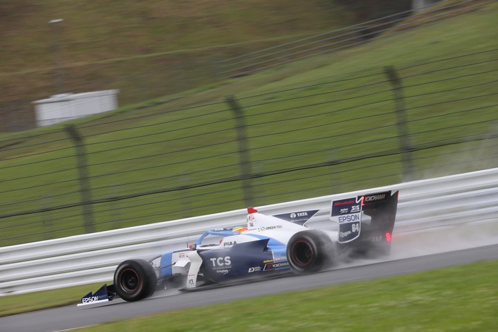 決勝レース: アレックス・パロウ（TCS NAKAJIMA RACING SF19）