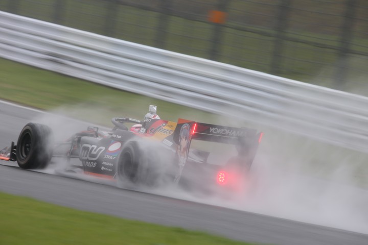 決勝レース: 坪井翔（JMS P.MU/CERUMO･INGING）