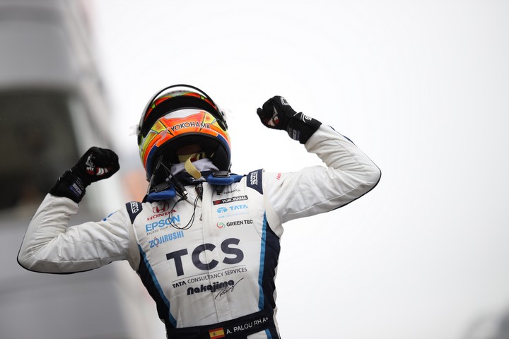 決勝レース: 優勝したアレックス・パロウ（TCS NAKAJIMA RACING）