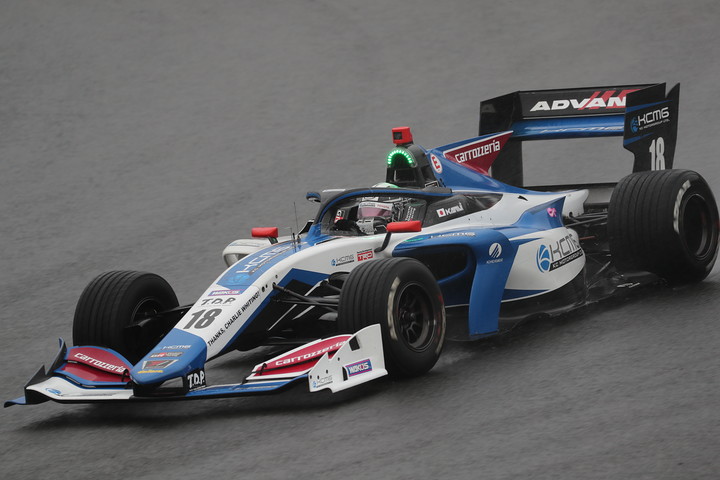 驚異的な追い上げで6位に入った小林可夢偉（KCMG Elyse SF19）