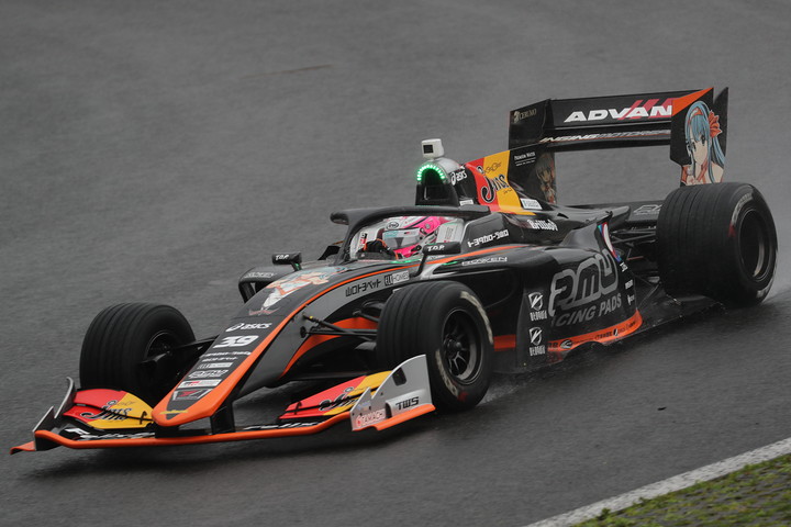 決勝2位の坪井翔（JMS P.MU/CERUMO・INGING SF19）