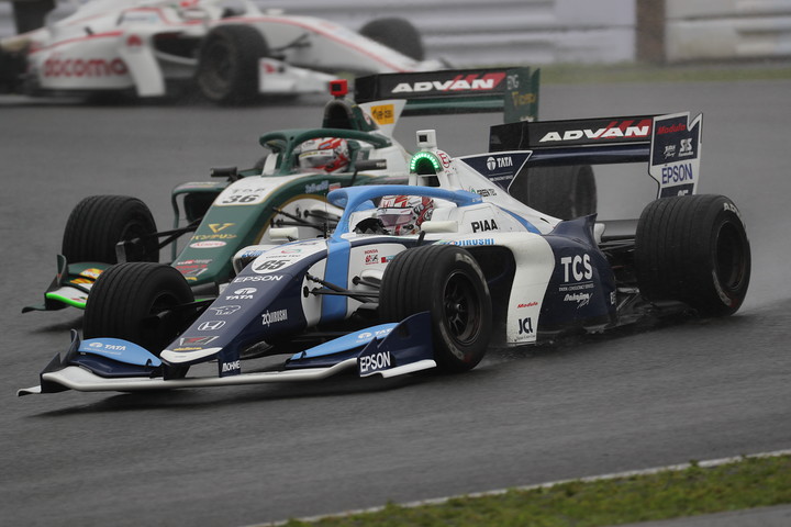 牧野任祐と中嶋一貴のバトル