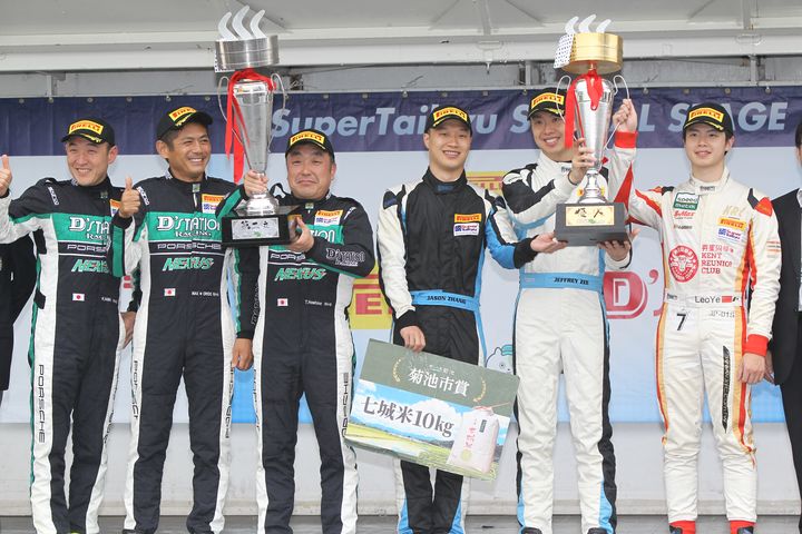 ST-1クラスの表彰式