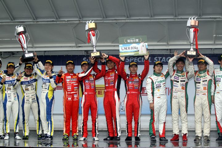 ST-2クラスの表彰式