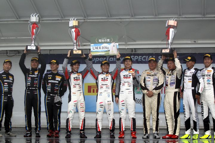 ST-5クラスの表彰式