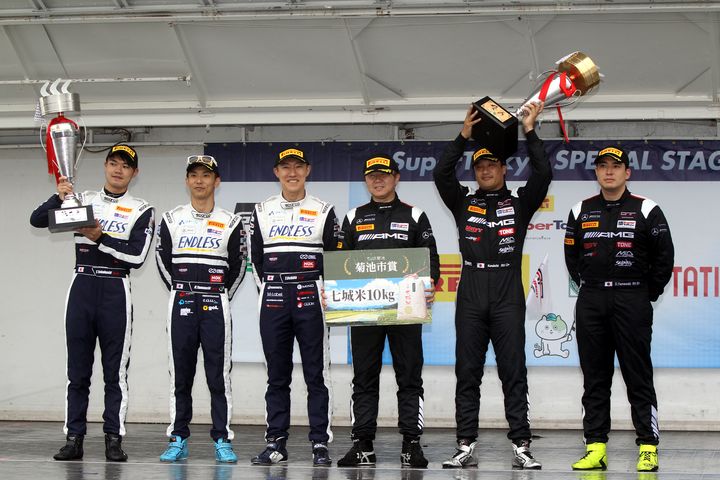 ST-Zクラスの表彰式