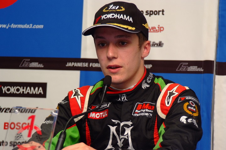 決勝記者会見: 優勝したサッシャ・フェネストラズ（B-Max Racing with motopark）