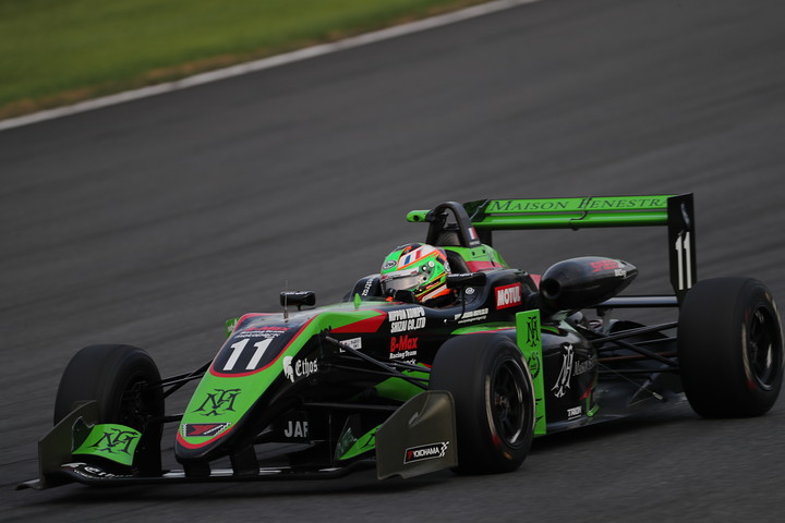 優勝はサッシャ・フェネストラズ（B-Max Racing with motopark F3）