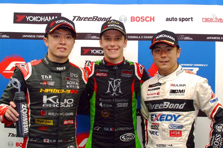 決勝フォトセッション: トップ3のドライバーたち