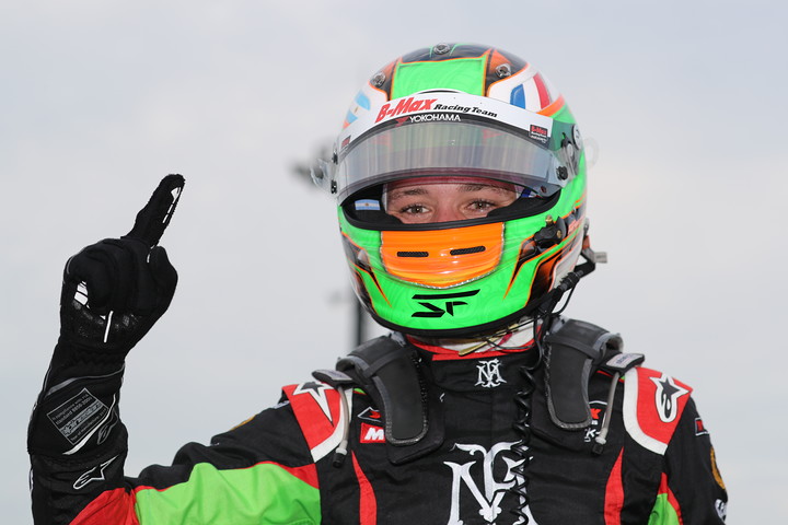 優勝したサッシャ・フェネストラズ（B-Max Racing with motopark）