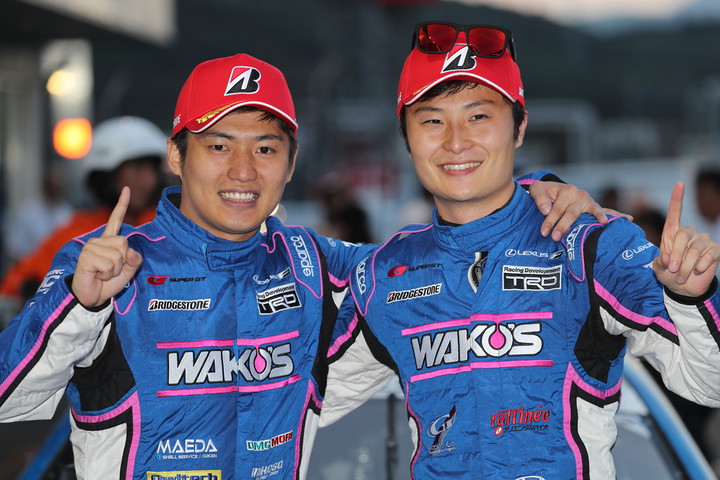 GT500クラスで優勝した大嶋和也と山下健太（LEXUS TEAM LEMANS WAKO'S）