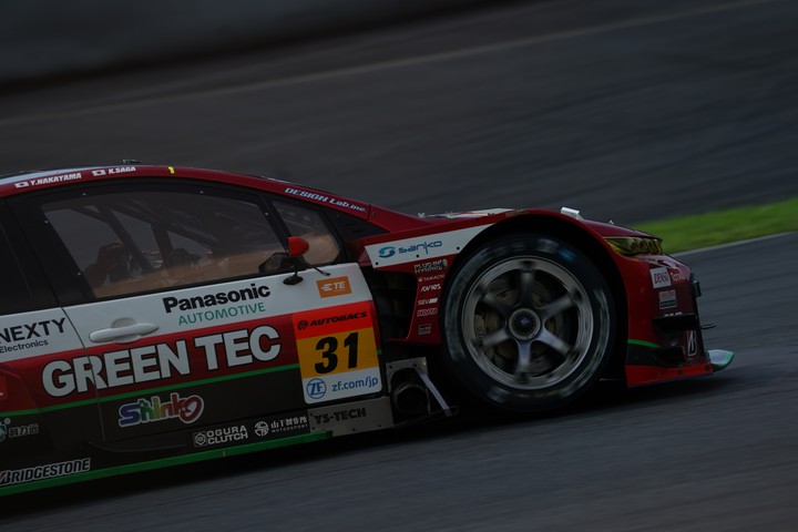 練習走行: 嵯峨宏紀／中山友貴組（TOYOTA GR SPORT PRIUS PHV apr GT）