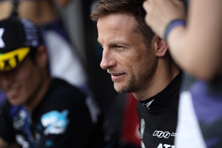 ピットウォーク: ジェンソン・バトン（TEAM KUNIMITSU）