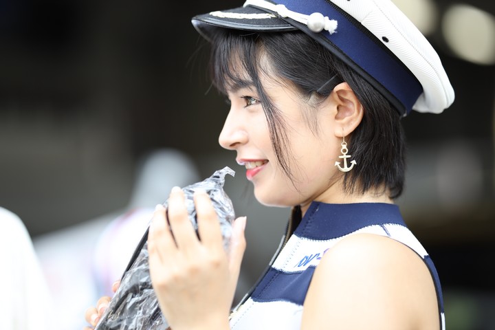 ピットウォーク: レースクイーン