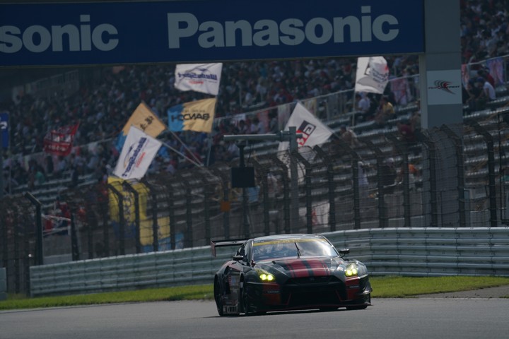 公式予選: 青木孝行（RUNUP RIVAUX GT-R）