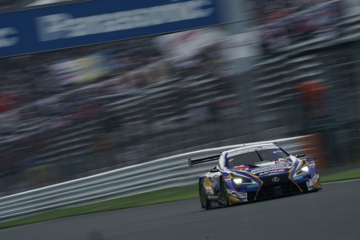 公式予選: 坪井翔（WedsSport ADVAN LC500）