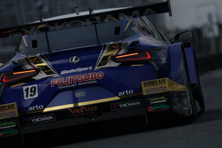 公式予選: 国本雄資（WedsSport ADVAN LC500）