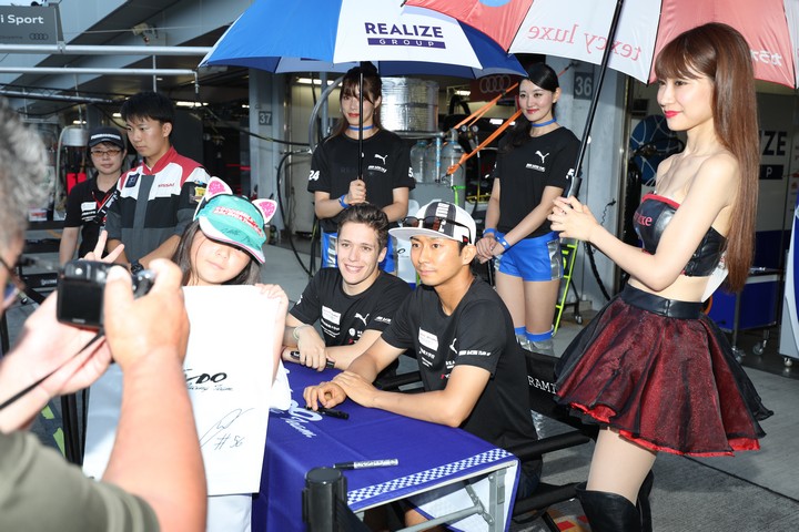 GTキッズウォーク: サッシャ・フェネストラズと平峰一貴（KONDO RACING）